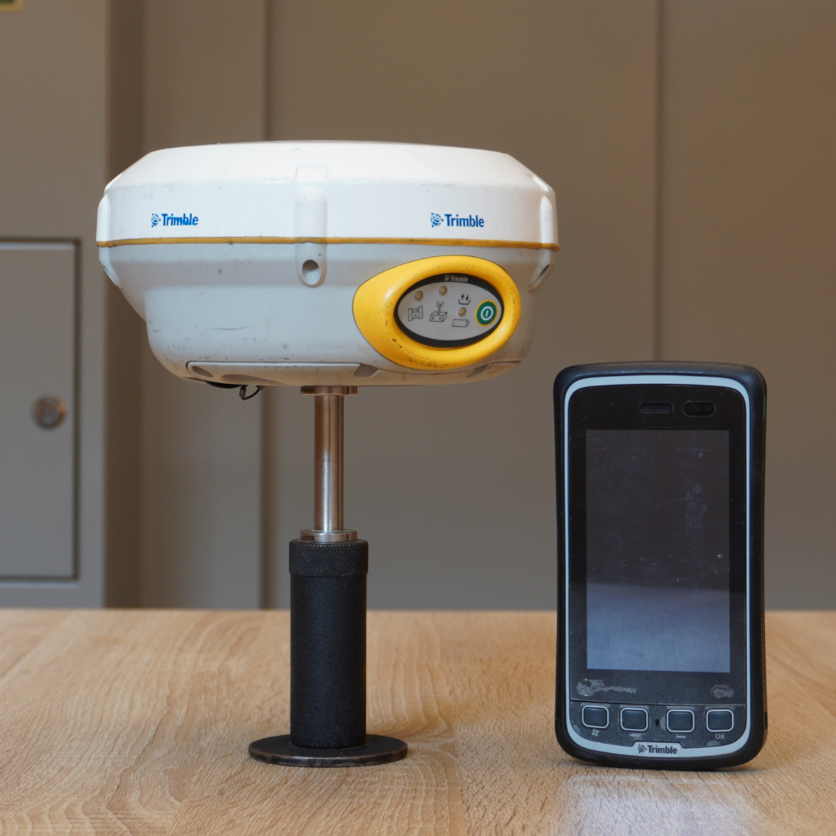 Trimble R4-3 GNSS con Trimble Slate – Usato